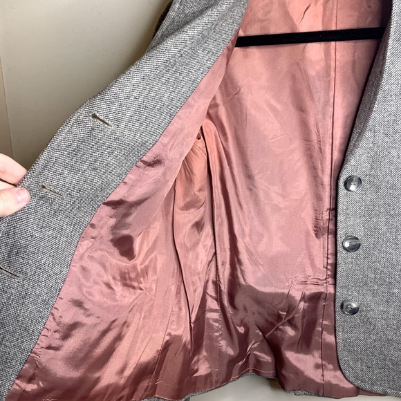 GRAY BLAZER | REAL SILK INTERIOR - Picture 4 of 5